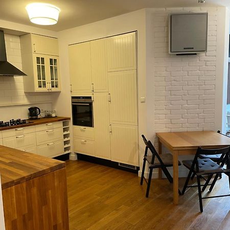 Family Apartment On Saska Kepa Warsaw Luaran gambar